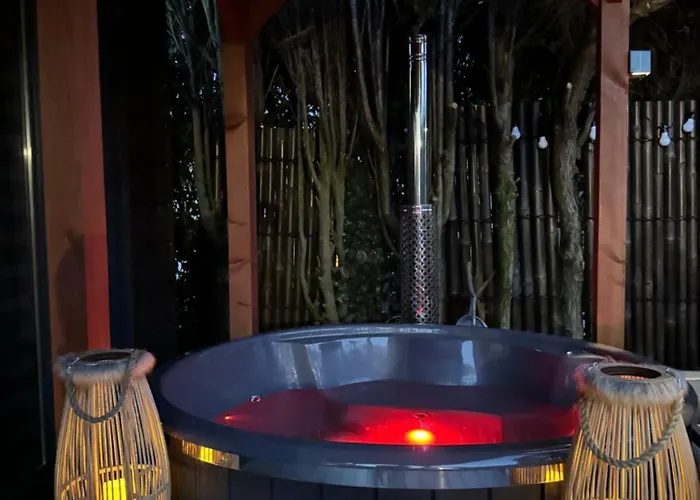 Camping Maya Tempel - De Ijsvogel Hottub-sauna *